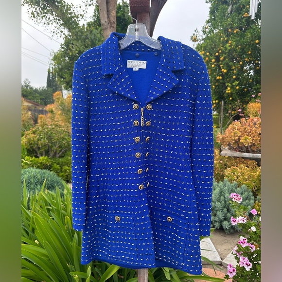 St. John Jackets & Blazers - St. John collection Blue Tweed zipper Jacket coat w/ gold buttons sz 6